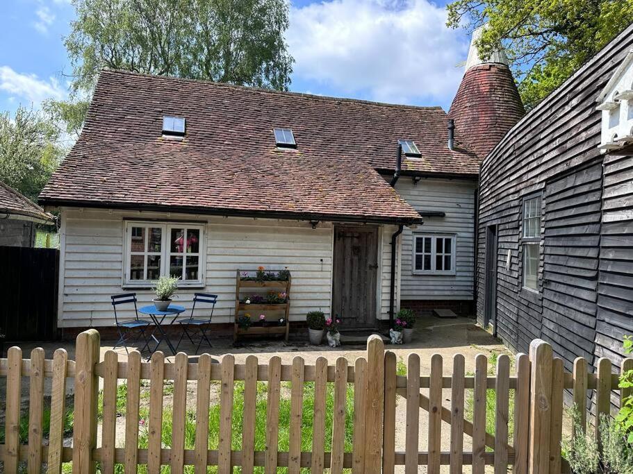 Beautiful 2 Bed Oast - 15 Acre Farm - Tunbridge Wells Villa Exterior foto